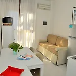 Apartment Sea Breeze And Rooftop Pool *