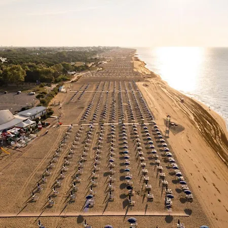 Apartment Sea Breeze And Rooftop Pool *